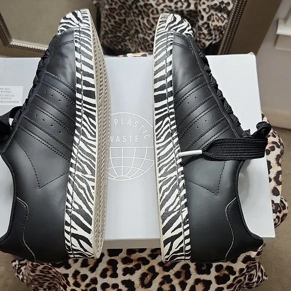 Adidas Superstar Black Zebra Pattern Sneakers - Picture 4 of 5